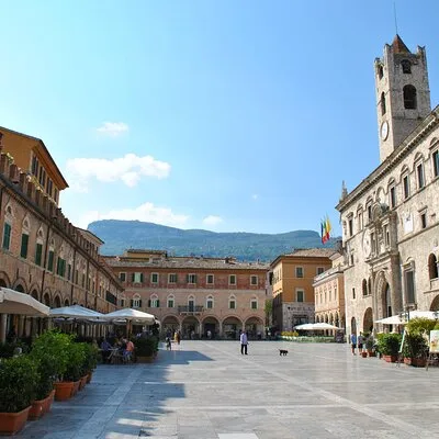 TOUR DI ASCOLI in MiniBus elettrico aperto. Bambini Gratis 0-12 anni