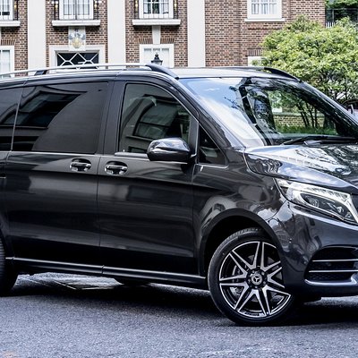 Departure Private Transfer: Basel to EuroAirport (BSL MLH EAP) in Luxury Van
