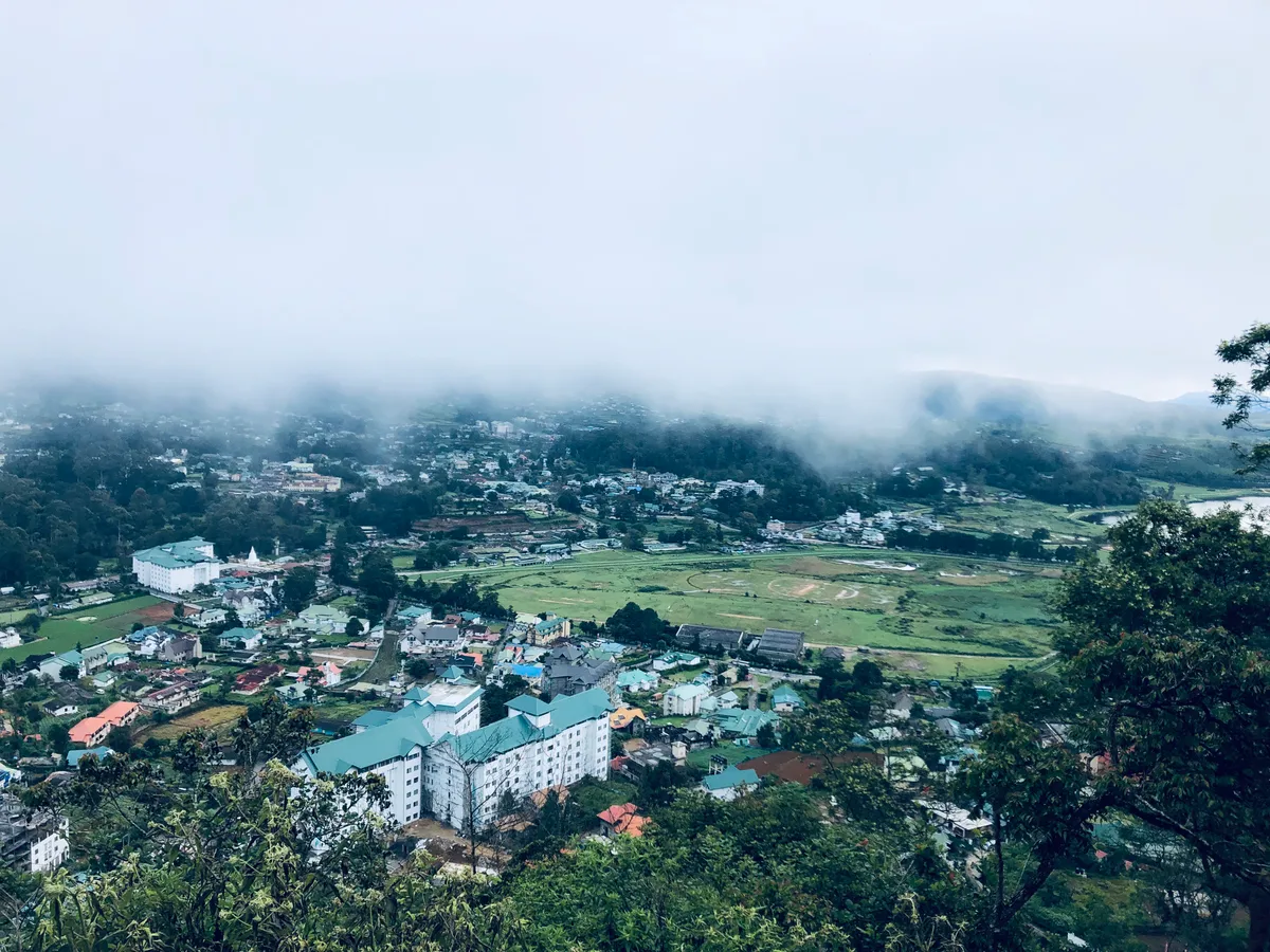 Nuwara Eliya 4.5-Hour Mr.TukTuk Tour with Blue Field or Kingswood Tea Factory and Ramboda Waterfall