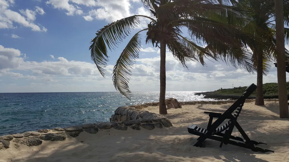 2-Day Combo Tour in Cancun: Xcaret, Xel-Ha, Xplor and Chichen Itza Option