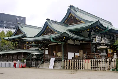 Osaka 5-Hour Bike Tour to Osaka Castle and Neighborhood