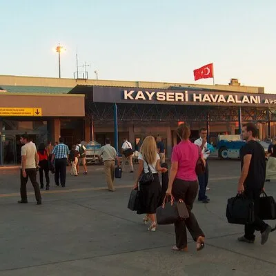 Kayseri Airport: Private Transfer to Cappadocia