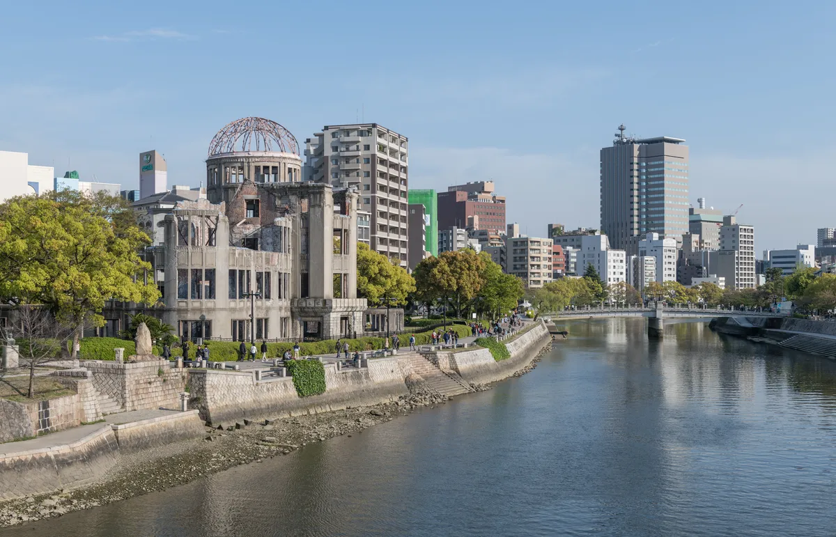 Full-Day Hiroshima and Miyajima Bus Tour from Hiroshima