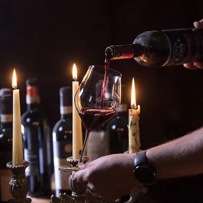 Tasting of the Best Wines in Siena in an Etruscan Crypt