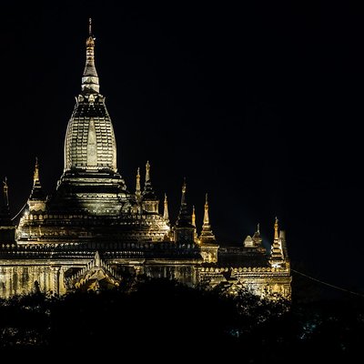 Bagan temples & food by night