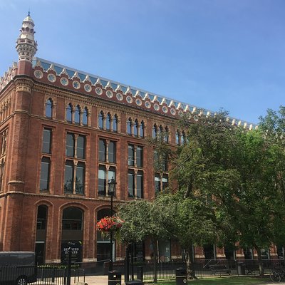 2 Hour Leeds Highlights Walking Tour