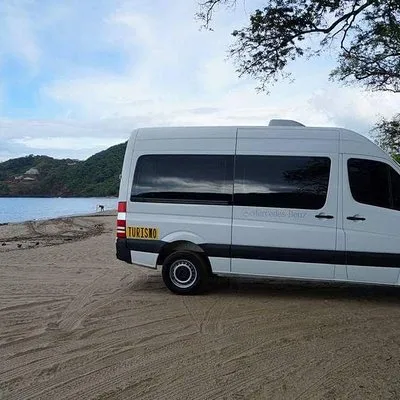 Round Trip Transfer Liberia Airport (LIR) to Bosque del Mar Hotel