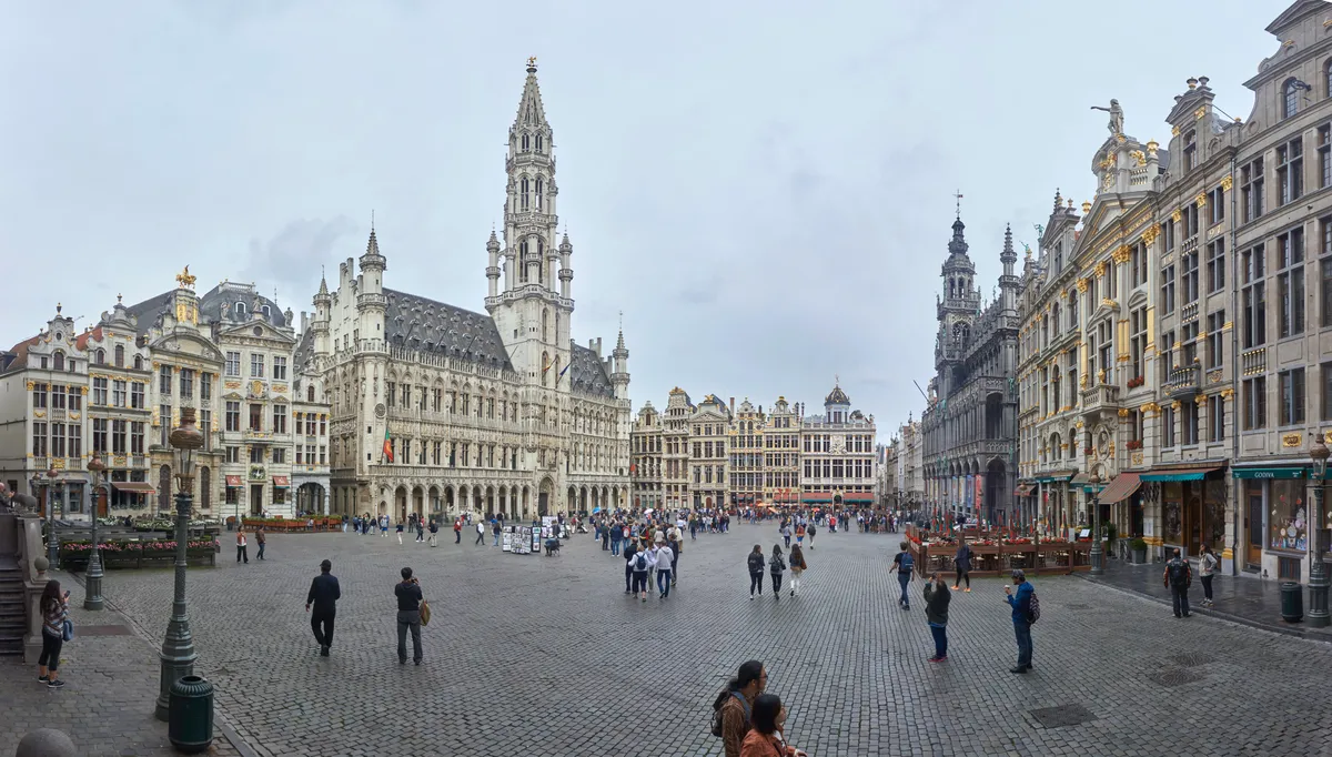 Brussels Free Tour in Italian with Booking Fee