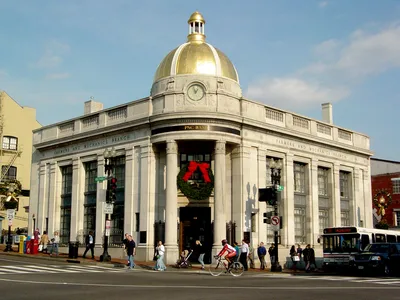 Georgetown Historic Walking Tour with History, Gossip, and Architecture