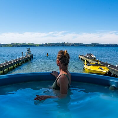 Katoa Jet Boat & Lake Rotoiti Hot Pools