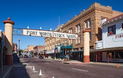 Fort Worth Stockyards History Tour with Pub Crawl and 4 Bar Stops