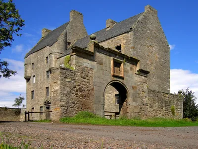 Outlander Locations Day Trip from Edinburgh with Doune & Blackness Castle Admissions
