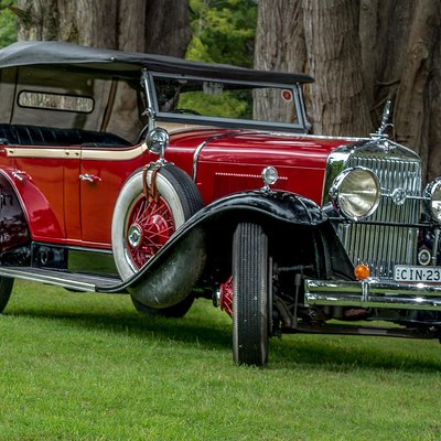 Blue Mountains Vintage Cadillac Tour with Local Guide