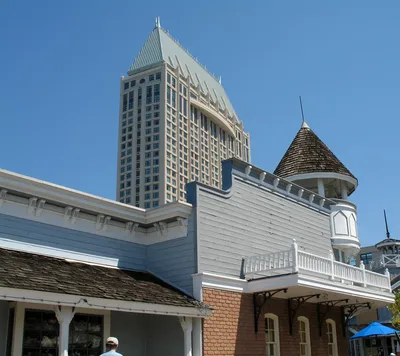 San Diego City Lights Night Tour with 20-Minute Stop at Coronado Ferry Landing