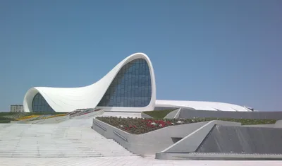 Baku Night Tour with Heydar Aliyev Center, Government House and Baku Boulevard
