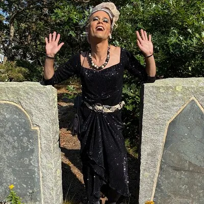The Lucinda Lipol Tour of Salem
