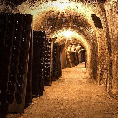 Champagne Lamiable: Traditional Tour & Tasting