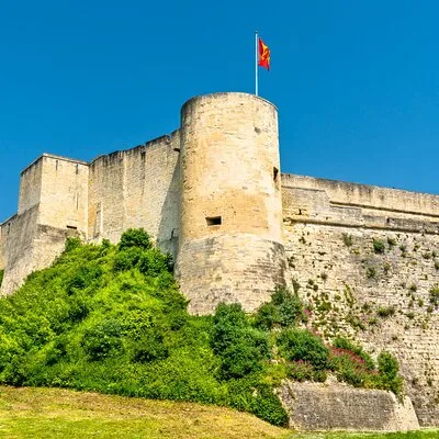 Explore Caen in 60 minutes with a Local