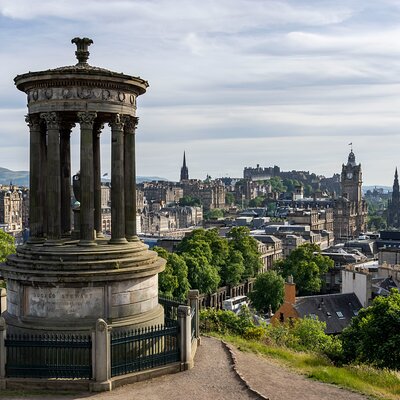 Explore Edinburgh in 60 minutes with a Local - Private Tour