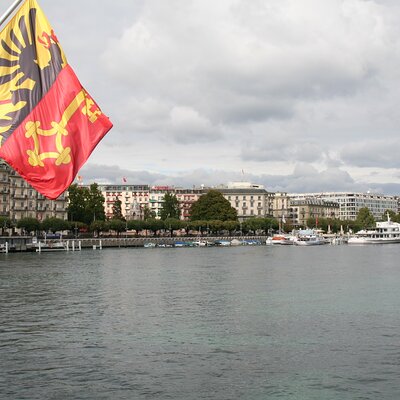 Geneva Private Walking Tour with a Local Guide