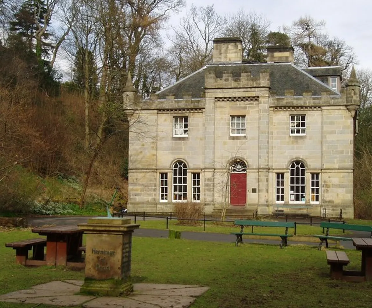 Stirling, Highlands and Distillery Day Trip in Spanish from Edinburgh