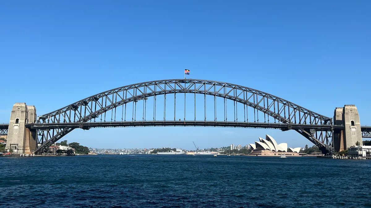Sydney Whale-Watching Cruise with BBQ Lunch or Breakfast