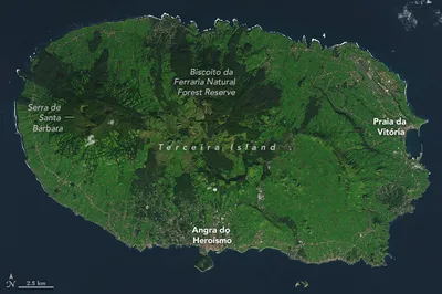 Terceira Island Highlights Tour with Lunch and Hotel Pickup in Azores