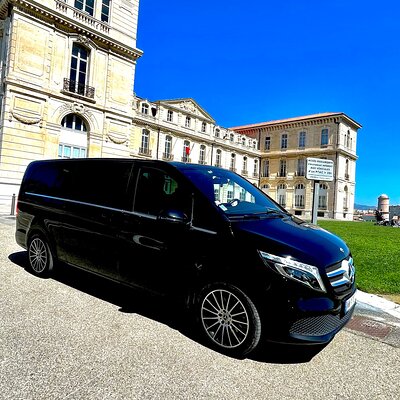 Dc Driving Taxi / Vtc Chauffeur Privé Marseille Aéroport Gare Taxi Marseille Van/Berline Réservation En Ligne 24/24h 7j/7j