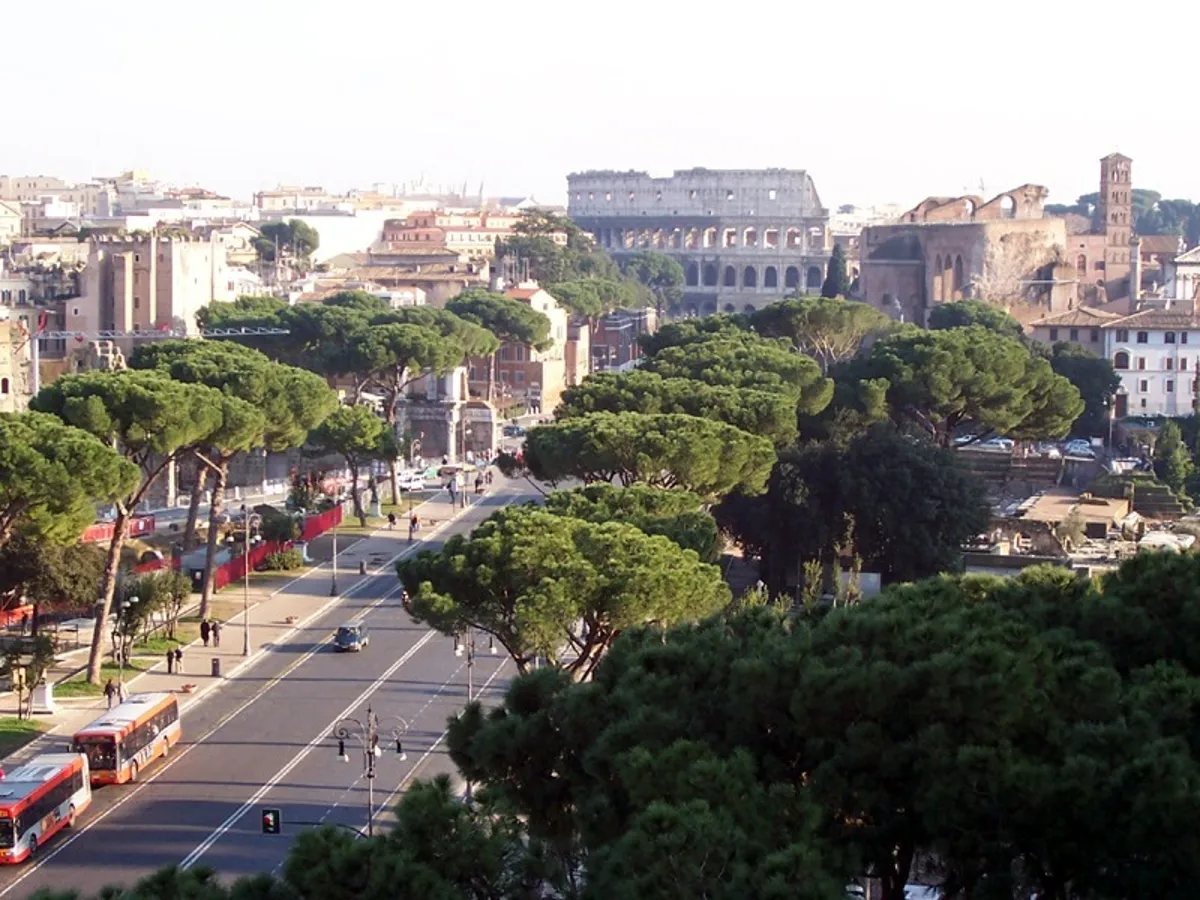 Rome 7-Hour Cannondale E-Bike Tour with Typical Italian Lunch