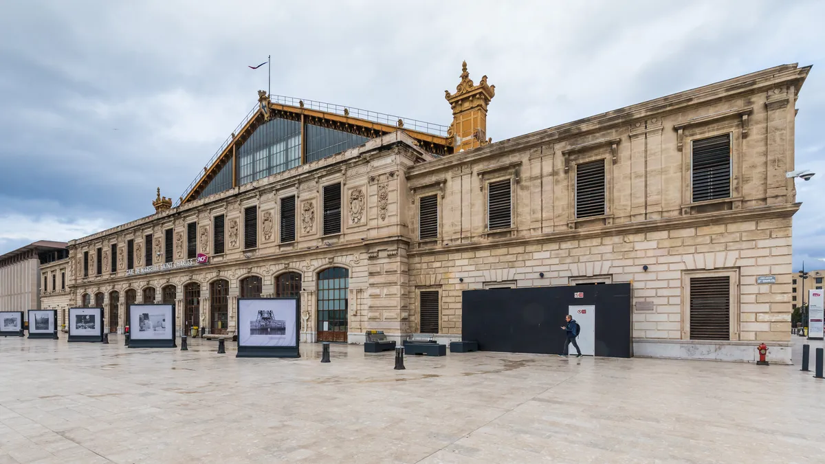 Marseille 5.5-Hour Beyond Bouillabaisse Diving into Multicultural Stew Tour with Breakfast, Snacks, Lunch and Tea