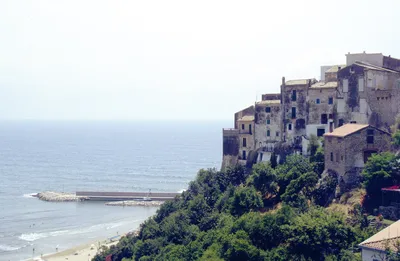 Sperlonga 90-Minute Mini Cruise at the Blue Grotto with Swim Break