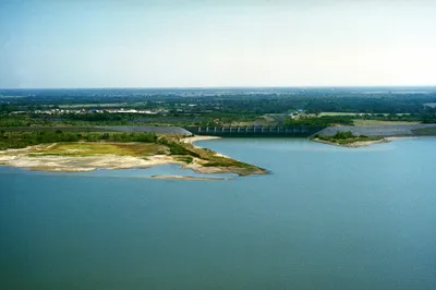 Waco Fixer Upper and City Tour: 5 Star, Award Winning, Affordable from Brazos Tours