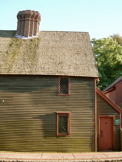 Salem 90-Minute Requiem for Salem Adults-Only Walking Ghost Tour