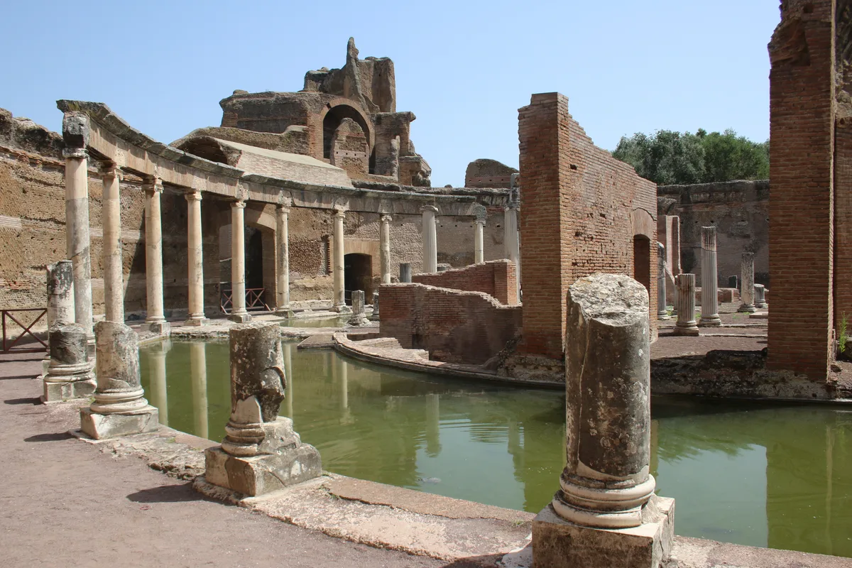 Tivoli Full-Day Bus Trip from Rome: Hadrian's Villa and Villa d'Este