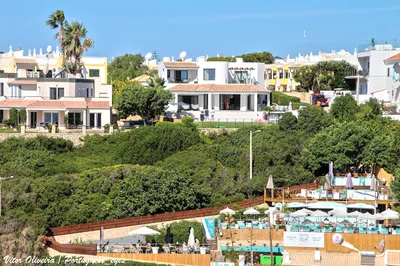 Catamaran Cruise to Benagil Caves and Algarve Coastline