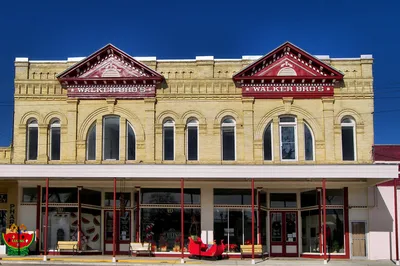 New Orleans Airboat and Plantations Tour with Gourmet Lunch from New Orleans