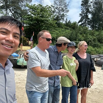 Hue Happy Car - Private Day Tours