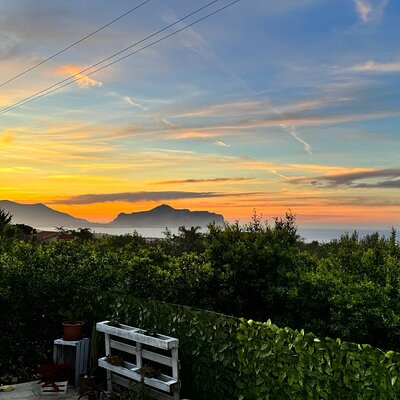 Cooking class in a villa with Palermo view