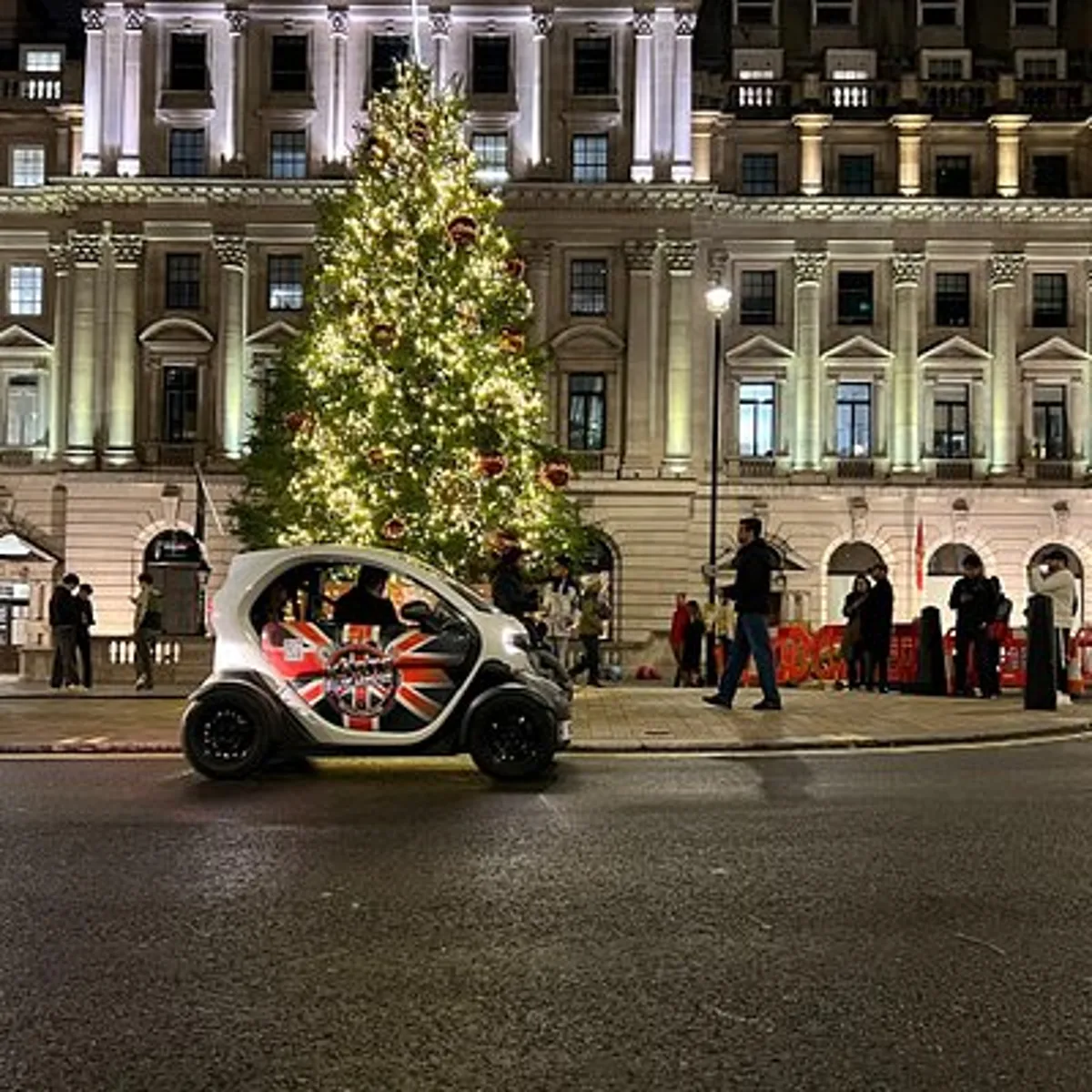 London Christmas Lights Tour in Street Legal Karts