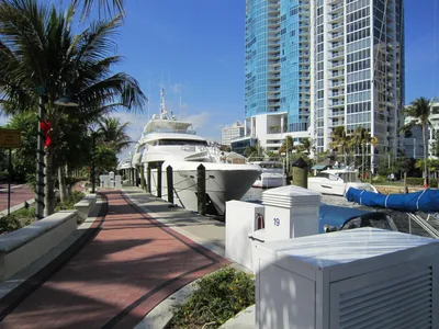 Fort Lauderdale Segway Tour with Downtown, Beach, and Waterfront Routes