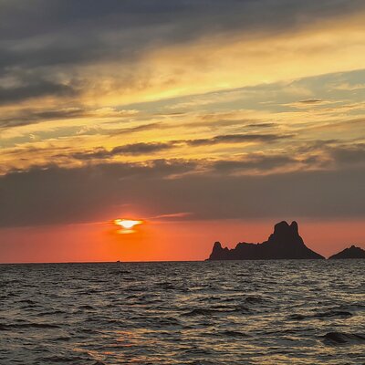 Golden Horizons: Private Sailboat Sunset Sail in Ibiza