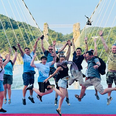 Hassle-free Guiding with Zhangjiajie Highlights