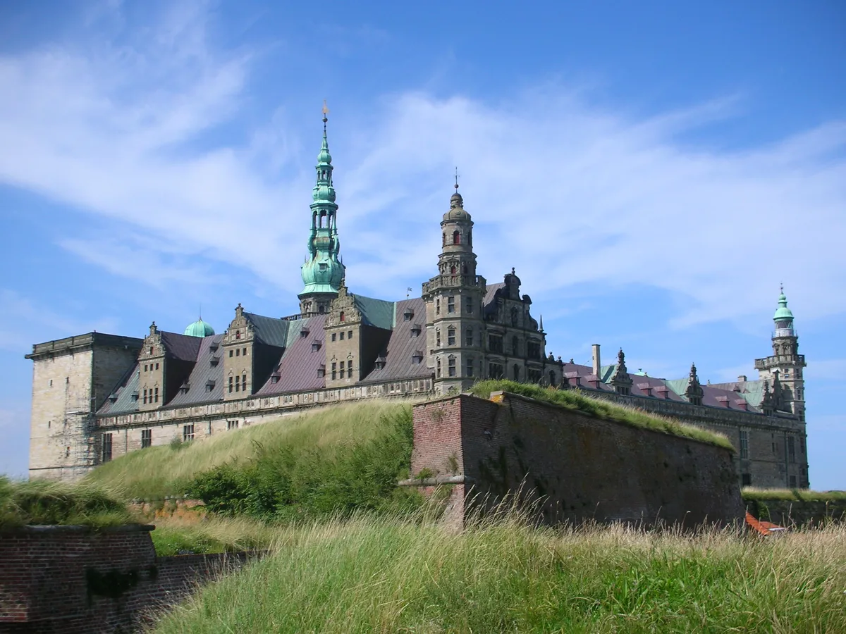Full-Day Tour of Kronborg Castle, Frederiksborg Palace, Roskilde Cathedral & Viking Ship Museum