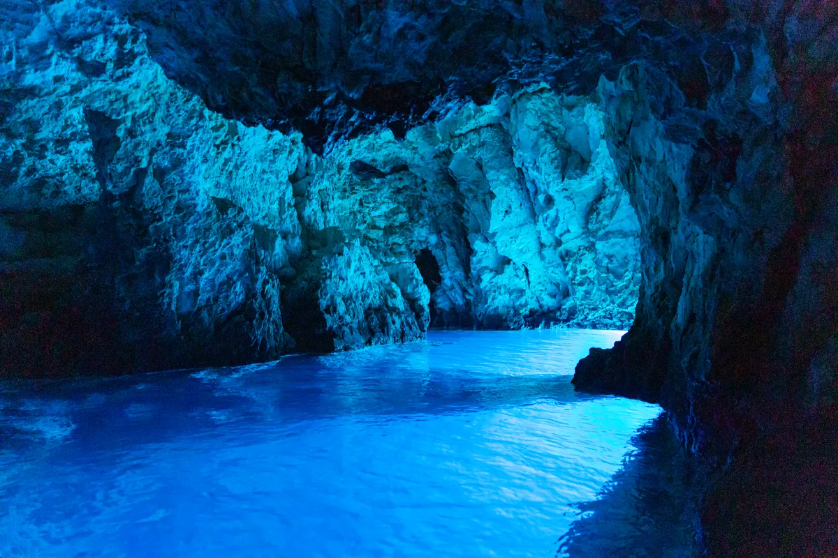 Luxury Full-Day Blue Cave, Hvar, Vis and Pakleni Islands Boat Tour from Split and Brac