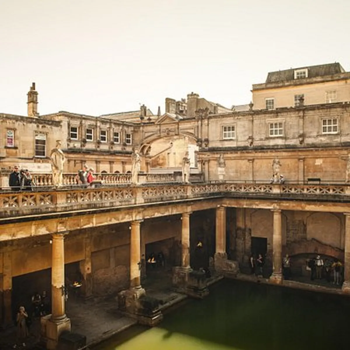 2-Day Windsor, Stonehenge, Bath & Oxford Tour Including Admission