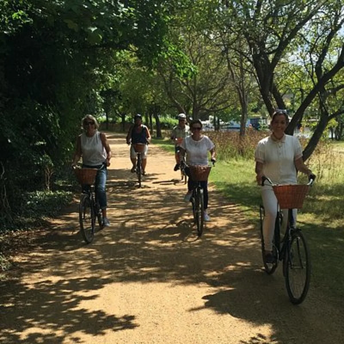 Hampton Court Palace Grounds Bike Tour