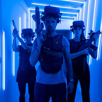 Zombie Apocalypse VR Shooter Experience