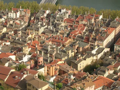 Lyon 2-Hour Electric Bike Tour with Local Guide