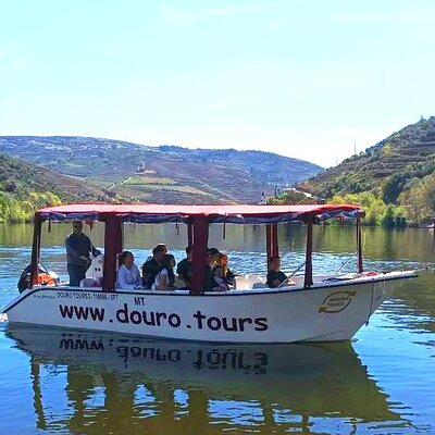 Visit Pinhão : Farm, Wine Tasting, Panoramic Cruise