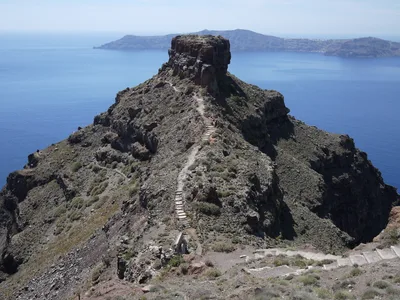 Santorini 5-Hour Private Boat Rental with Alex to Volcano, Hot Springs, Thirassia and Oia